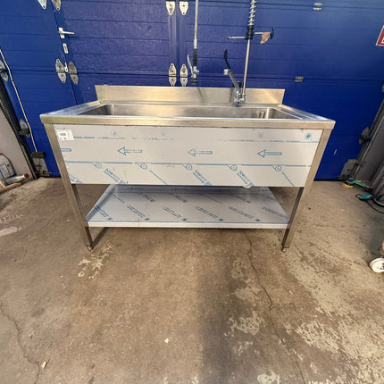 Wassertransferdruck Waschbecken