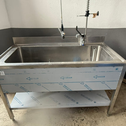 Wassertransferdruck Waschbecken