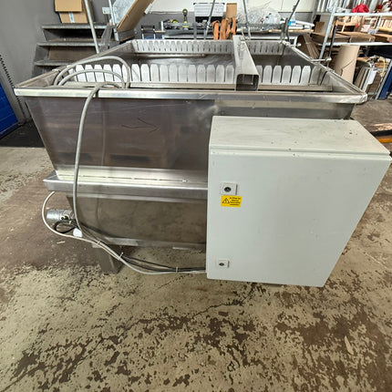 Wassertransferdruckbecken