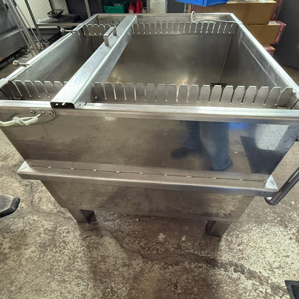 Wassertransferdruckbecken