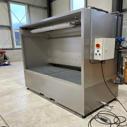 Wasserwandspritzstand aus Edelstahl