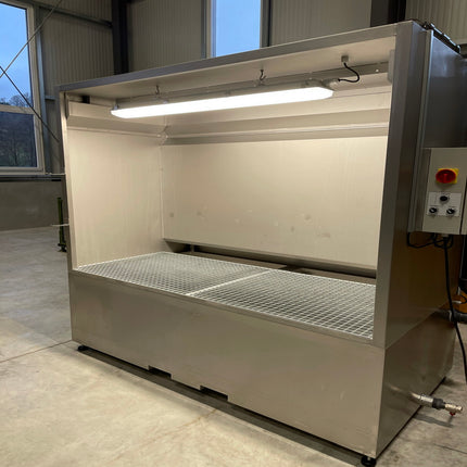 Wasserwandspritzstand aus Edelstahl